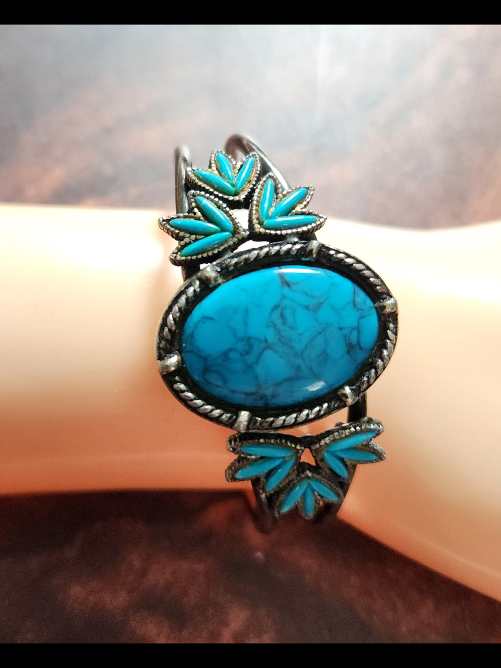 Bracelet Hinged Oval Faux Turquoise Clamper Southwestern Style VTG